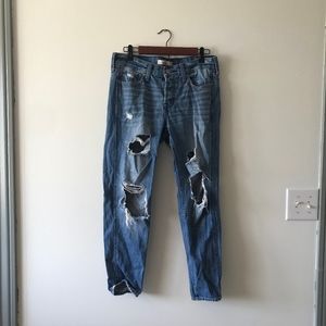 Hollister Boyfriend Ripped Jean